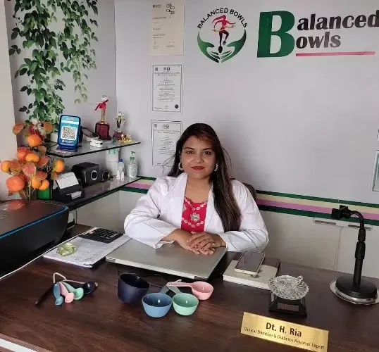 Best Dietitian in Karve Nagar Near Warje Pune - Dt. Ria Hawle